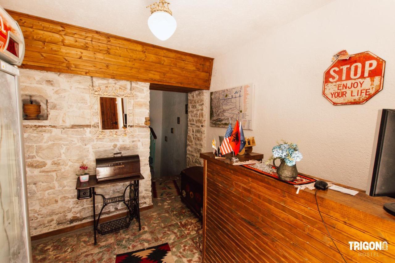Trigona Hostel Gjirokastër Exterior foto