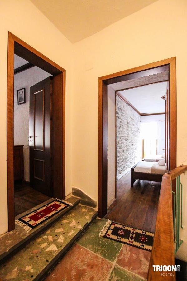Trigona Hostel Gjirokastër Exterior foto
