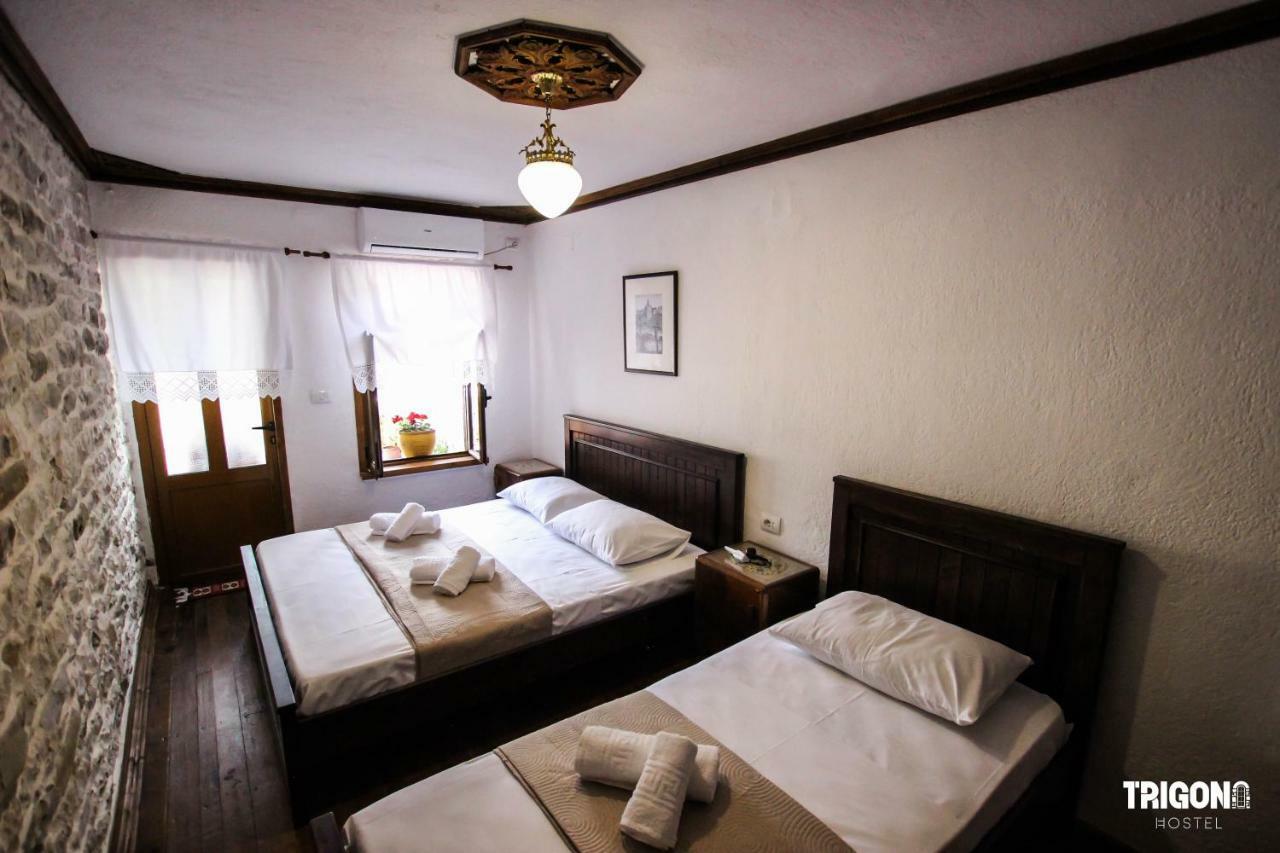 Trigona Hostel Gjirokastër Exterior foto
