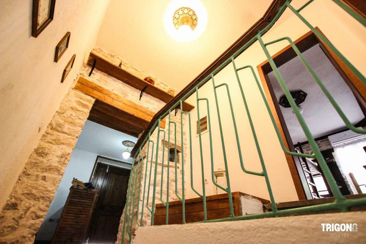 Trigona Hostel Gjirokastër Exterior foto